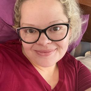 Meet your Posher, Leah